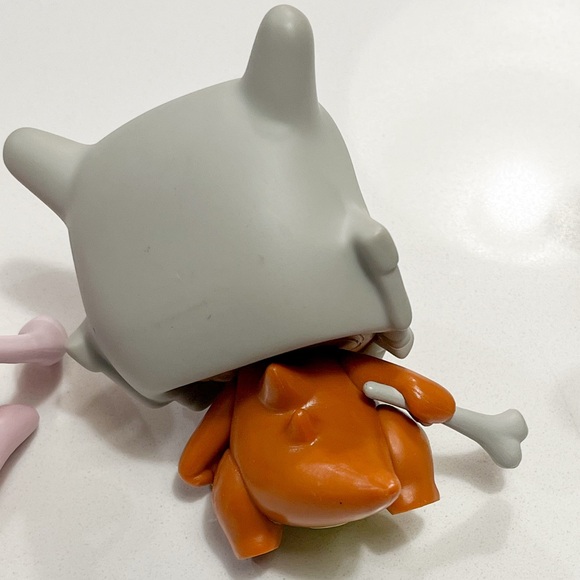 Pokemon Cubone Funko Pop - Picture 2 of 2